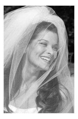 bride-smiling